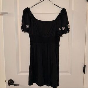 Casual Black Dress with Floral Accents